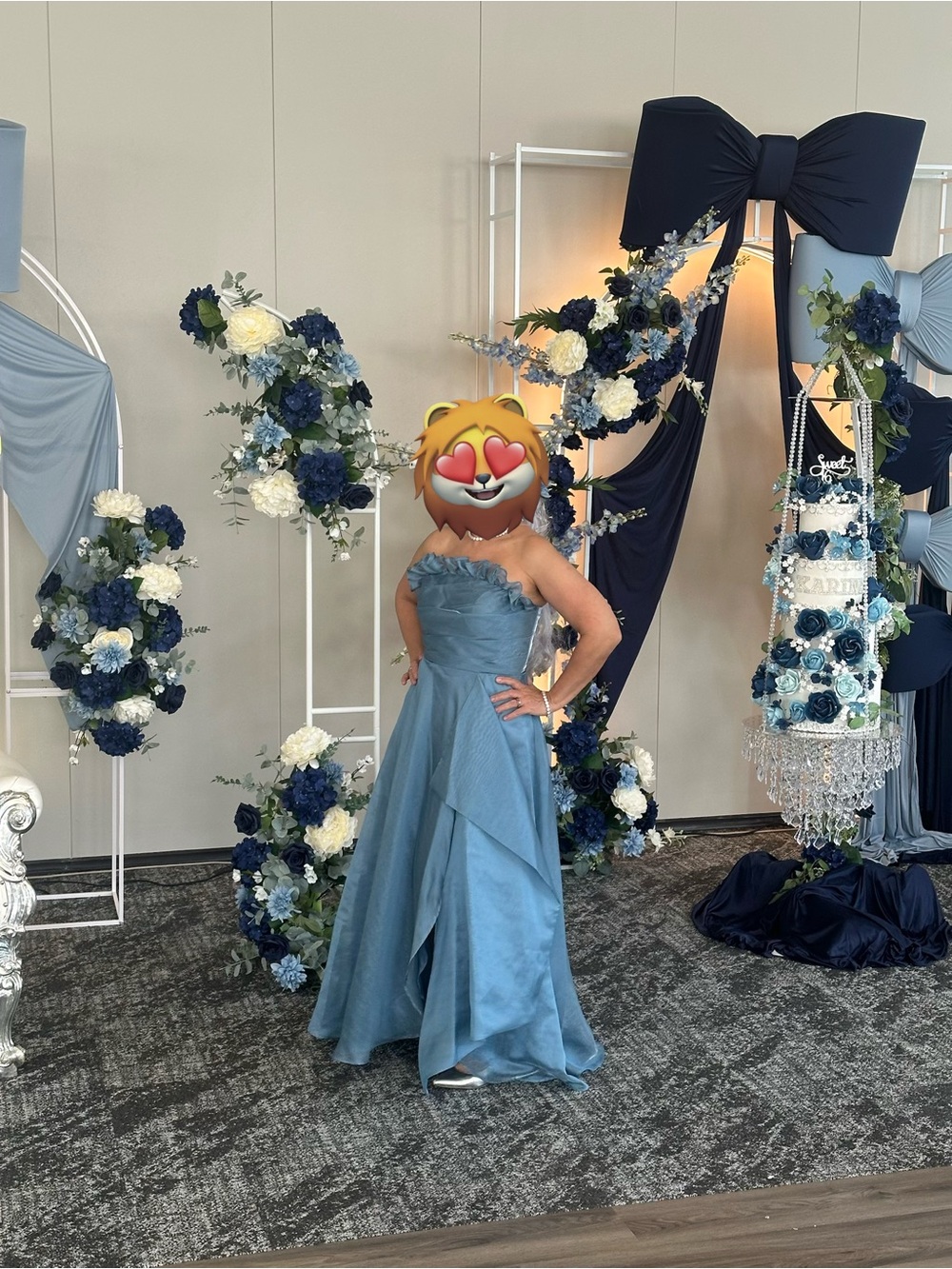Prom , weeding dress
Donna Karan Strapless Ruched Bodice Gown in Slate Blue - Picture 8 of 11